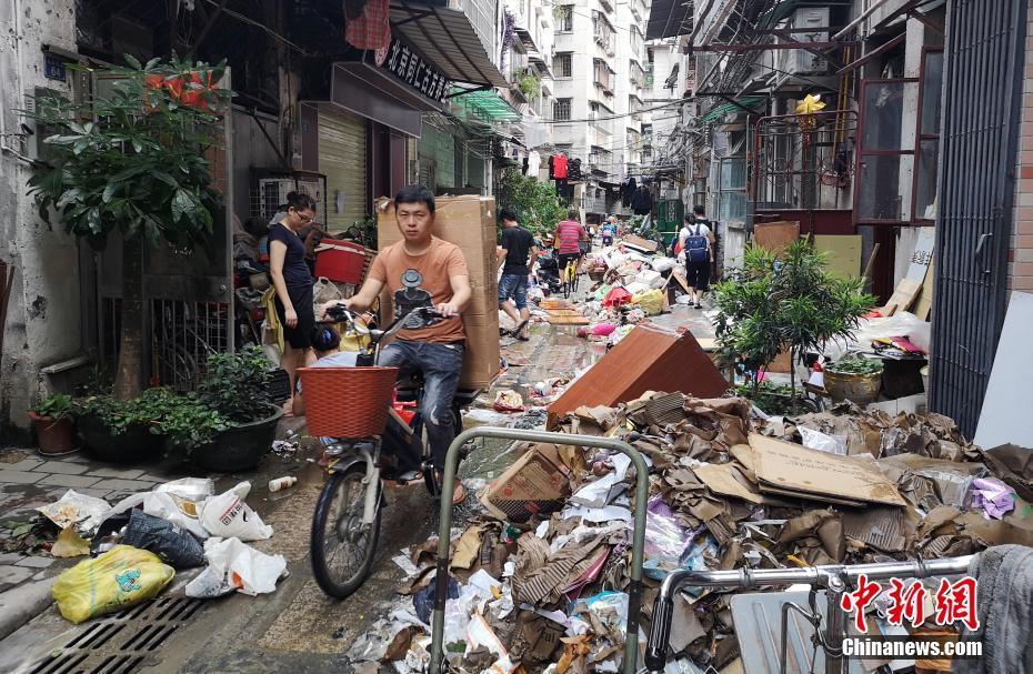 如何找援交 _ 吸地面金灯