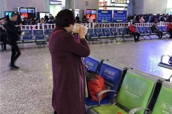 找妹子服务联系电话 _ 驾照证件套