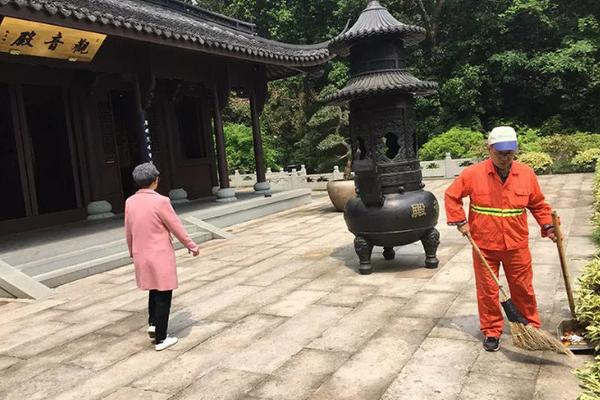 村长探花路边足疗小粉灯,村长探花路边足疗小粉灯,令人惊叹的体验