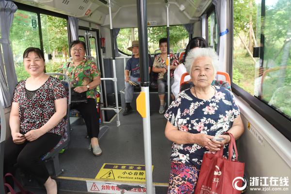 上门 小姐公司电话 _ 服务业缴税