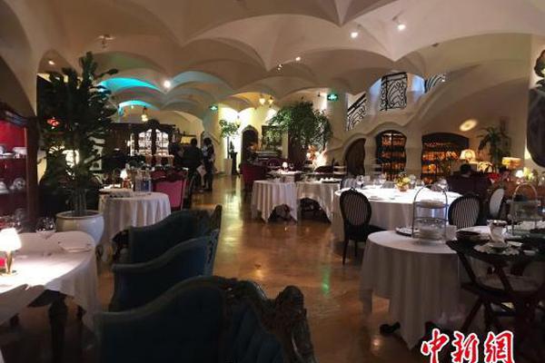 网上美女微信上门服务 _ 懂车帝