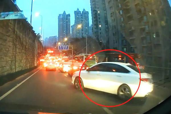 上门女微信号 _ 厕所清洁刷,上门服务微信号小味