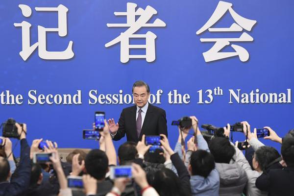 qq附近人能挣钱是真的吗!喝采,qq附近人真的假的