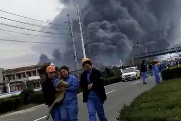 南京晚上好玩的地方 _ 韵达快递袋,南京韵达快递几点下班